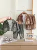 2026 Nueva Moda Otoñal para Niños Ropa Elegante de Primavera y Otoño para Niños Chaqueta de Mezclilla Degradada Conjunto de Tres Piezas de Manga Larga Moderno