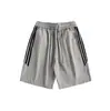 Novo Conjunto de Verão 2026 de Roupas com Proteção Solar, Estilo Americano Leve para Uso Externo, um Conjunto de Roupas Listradas Soltas para Casais, Homens e Mulheres