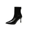 Primeiro Encontro Temporada 2026 Outono/Inverno Novo Estilo Coreano Versátil Bico Fino Retrô Marrom Botas de Cano Curto Salto Agulha Alto Botas Femininas Nicho
