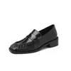 Piel de Vaca de Primera Capa~Mocasines sin Cordones de Punta Cuadrada Plisados de Corte Profundo Zapatos de Mujer Cómodos Retro Nuevos Otoño Temprano 2026