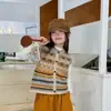 Conjunto casual de outono de 2026, estilo coreano, colete de tricô com blocos de cor Fair Isle, camisa base, calça pantalona amarela