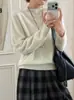 Suéter de Punto Grueso Cepillado Sin Costuras Integrado Color Frijol Dorado Cuello Medio Alto para Mujer 26 Otoño/Invierno Suéter Pulóver Simple Cómodo
