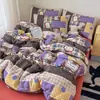 Juego de cama de cuatro piezas para dormitorio de otoño e invierno, tela de algodón cepillado engrosada, con funda de edredón con estampado retro infantil y sábana bajera de algodón puro