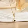 Collar de Fútbol de la Copa del Mundo Transfronterizo Europeo y Americano 2026 Nueva Moda Colgante con Emblema de Equipo Simple y Elegante Venta al por Mayor por Fabricante