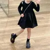 Vestido de Niña para Primavera y Otoño Moda de Bebé Personalidad Infantil Tendencia Estilo Pequeña Fragancia Irregular Hombros Descubiertos Vestido de Princesa Negro