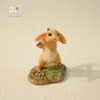 Figura de Coelhinha de Resina Original Fofa Transfronteiriça Desenho Animado Micro-Paisagem Vaso de Flores Decoração de Bolo Presente para Estudante