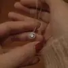 Colar de açúcar quadrado pequeno em prata de lei S925 para mulheres, luxo leve, nicho, alta qualidade, corrente de clavícula totalmente cravejada de diamantes, colar de zircônia elegante e versátil