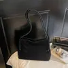 Bolsa Fosca Retro para o Dia a Dia 2025 Outono Nova Bolsa de Ombro Feminina de Grande Capacidade Bolsa Tote para Saída de Estudante Universitário
