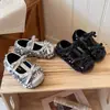 Zapatos de cuero estilo francés 2026 primavera y otoño nuevos versión coreana para niñas zapatos de princesa con lentejuelas poco profundas con suelas suaves y mocasines de moda