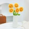 Día del Maestro Ramo de Girasoles Tejido a Mano con Carita Sonriente Lana DIY Flor Artificial Producto Terminado como Regalo de Cumpleaños para tu Novia