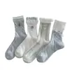 Calcetines de encaje suaves para niñas en blanco y azul, calcetines holgados estilo universitario con lazos, calcetines de verano finos de malla hasta la mitad de la pantorrilla para mujer