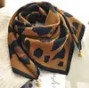 Bufanda Cuadrada Cálida de Nuevo Estilo 2024 con Hebilla Magnética, Bufanda Triangular de Seda, Bufanda de Algodón para Mujer, Bufanda Elegante para Cuello para Primavera, Otoño e Invierno, Versátil y Elegante