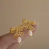 Brincos de Pérola com Laço e Pino de Prata Banhado a Ouro Real Brincos de Moda Francesa Luxo Acessível Brincos Versáteis de Alta Qualidade Elegantes