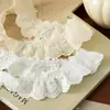 Corazón de Bordado de Hilo de Algodón Arrugado Blanco y Albaricoque de 5 cm con Encaje de Algodón para Decoración DIY de Cuellos y Puños de Ropa