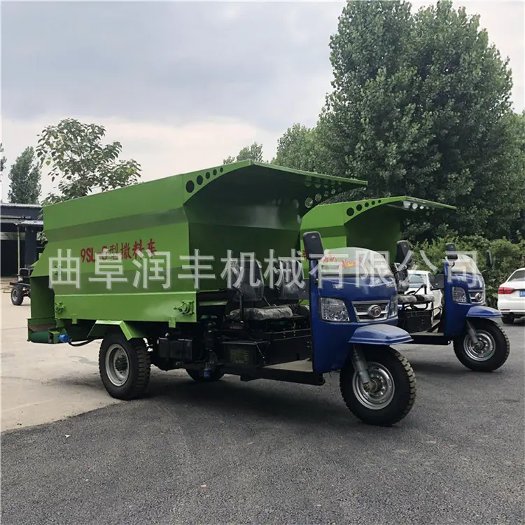 柴油撒料车