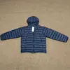 Chaqueta de Algodón Acolchada Ligera con Capucha y Puños Elásticos CP Cross-Border COMPANY Estilo Urbano Funcional Lujo Discreto Old Money