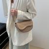 Bolso Pequeño de Estilo Occidental para Mujer 2024 Nuevo Bolso de Silla de Montar de Moda de Primavera y Verano Bolso Casual Texturizado para Hombro o Cruzado Bolso Semirredondo