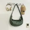 2026 Nova Bolsa de Ombro Cruzada de Outono Grande Capacidade Casual para o Dia a Dia Moda Simples Leve Bolsa Bolinho