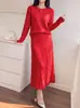 Conjunto de punto de dos piezas de moda estilo francés para mujer, nuevo traje de suéter y falda de otoño e invierno, falda larga casual adelgazante y entalladora