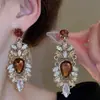 Pendientes de Borla Geométricos con Forma de Gota Estilo Palacio Francés con Diamantes, Lujo Ligero y Sensación de Alta Gama, Pendientes de Nicho Modernos y Elegantes