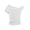 Camiseta feminina estilo americano, azul claro, com ombros inclinados, plissada, manga curta, design de verão, senso de nicho, cintura justa, emagrecimento, ombro de fora