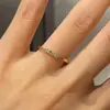 [Trajetória Galáctica] Anel Minimalista Dourado Luxuoso Brilhante com Diamante Anel Aberto Empilhável para Mulheres Versátil Moda de Nicho Anel para Dedo Indicador