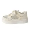 Sapatos Femininos Super Populares 2026, Tênis Brancos de Malha Respirável, Novo Estilo de Verão Sapatos Casuais Esportivos de Solado Grosso, Tênis Versáteis