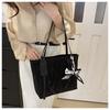 Bolsa Grande Estilo Fresco Pequeno Feminina 2024 Primavera e Verão Nova Bolsa Feminina de Alto Valor de Cor Moda Jovem Elegante Ins bolsa de trabalho