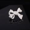 Broche de Laço com Zircônia Microincrustada Estilo 2024ins Estilo Coreano Moda Elegante Roupas Elegantes Versáteis Broche Pequeno