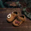 Zapatos de Princesa para Niñas Estilo Nuevo Primavera y Otoño, Zapatos de una Sola Hebilla Florales, Zapatos de Cuero para Bebé, Zapatos Birkenstock de Suela Suave, Zapatos para Niños Pequeños
