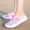 Chinelos Croc Femininos Verão Novo Outdoor Litoral Chinelos Leves Antiderrapantes Respiráveis Casuais Sapatos de Jardim Calçados Femininos Transfronteiriços