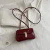 Bolso tipo Baguette de Nicho de Gama Alta 2026 Primavera/Verano Nuevo Elegante Versátil Bolso de Axila Estilo Coreano Bolso de Hombro Sencillo para Mujer