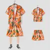 Camisa floral retro estilo Hong Kong para hombre, camisa de verano holgada tipo hawaiana para pareja, atuendo casual holgado