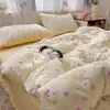 Juego de cuatro piezas de gasa de algodón burbuja Xiaozhu Clase A, estilo fresco y simple, adecuado para camas individuales o dobles de dormitorio, para usar en ropa de cama del hogar durante todo el año