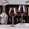 Copa de Vino Tinto de Lujo Ligero Estilo Europeo Vid Roja Portavasos de Vino Tinto Copa Alta Nórdica Adornos para Gabinete de Vino Decantador