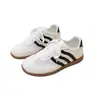 Venta al por mayor transfronteriza otoño 2026 zapatos de mujer transpirables zapatillas casuales versátiles zapatillas de running para estudiantes estilo Forrest Gump zapatillas de entrenamiento blancas