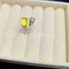 Anel Feminino Cabeça de Leopardo de Calcedônia Branco Gelo Incrustada Banhado a Prata por Atacado com Ágata Verde Sol Anel de Jade Feminino Fornecimento ao Vivo