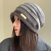 Chapéu de Tricô Listrado Feminino Estilo Coreano Outono e Inverno, Circunferência da Cabeça Grande, Gorro Slouchy Emagrecedor de Rosto, Versátil, Quente, À Prova de Vento, Chapéu para Frio