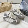 Zapatos de Entrenamiento Alemanes con Lazo para Niños 2026 Nuevo Estilo Primavera y Otoño Zapatos Planos de Ballet Celebridad de Internet para Niñas Zapatos Deportivos Casuales