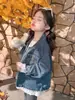 Chaqueta de mezclilla lisa para niña de comercio exterior transfronterizo, nuevo abrigo elegante coreano de otoño 2026, venta al por mayor de ropa para niños