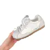 Zapatillas de entrenamiento retro alemanas con lazo para mujer, nuevas de primavera/verano 2026, superventas populares, zapatillas Forrest Gump, zapatillas deportivas casual versátiles