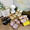 Nuevas sandalias de verano con diseño de estrella de cinco puntas calada y eslabones de cadena, ligeras y elegantes para mujer, perfectas para usar al aire libre y con suela antideslizante.