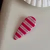 Presilha de garra colorida listrada estilo coreano, presilha de cabelo de tamanho médio de alta qualidade para mulheres, presilha de tubarão para a parte de trás da cabeça, pequeno acessório de cabelo de presilha de garra