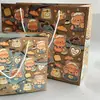Una gran colección de bolsas de regalo de alta apariencia hechas de cartón grueso, gran capacidad, estilo ins, bolsas de mano de dibujos animados exquisitas y lindas