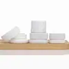 Frasco de Vidro Porcelana Branca para Creme para os Olhos com Tampa de Rosca Violeta, Formato Quadrado, Frasco de 9g para Creme de Óleo de Cânhamo
