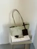 Bolso nuevo para mujer, gran capacidad, versátil para uso diario, bolso tipo cesta de alta gama para el trabajo, bolso de hombro, bolso tote, bolso de nicho
