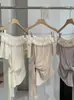 Camiseta Ombro a Ombro com Babados de Manga Curta Omalai para Mulheres com Amarração Irregular na Cintura Top Tendência 7182