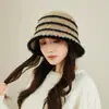 Novo Chapéu de Pescador Listrado de Tricô Estilo Coreano para Mulheres no Outono e Inverno Chapéu de Balde Quente de Lã Chapéu de Moda para Viagem ao Ar Livre Tendência