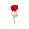 Broche de Rosa Roja de Lujo Ligero, Estilo Retro Francés, Lleno de Diamantes y Perlas, Corsage de Rosa Tridimensional, una Gran Opción de Regalo para el Día de San Valentín