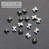 Joyería de aleación para uñas estilo Chanel, goteo de perlas, lazo blanco y negro, nueva decoración de uñas francesa simple para celebridad de internet
